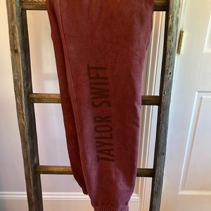 New with tags maroon Urban Outfitters x Taylor Swift sweatpants size: XL